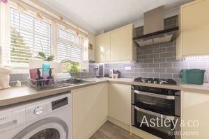 kitchen- click for photo gallery